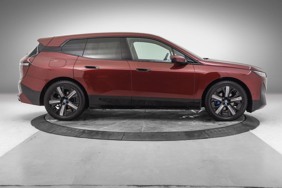 BMW iX xDrive 40