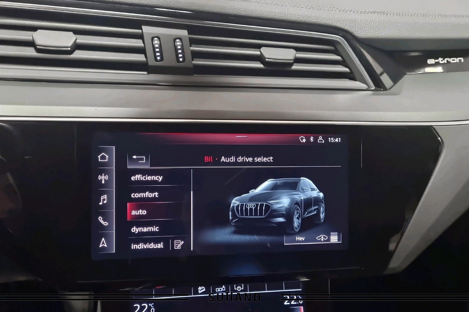 Audi e-tron