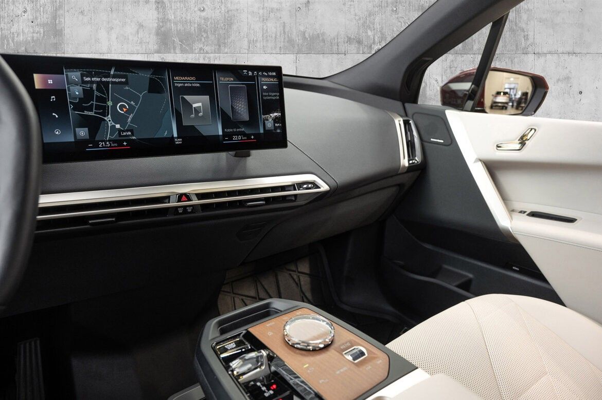 BMW iX xDrive 40
