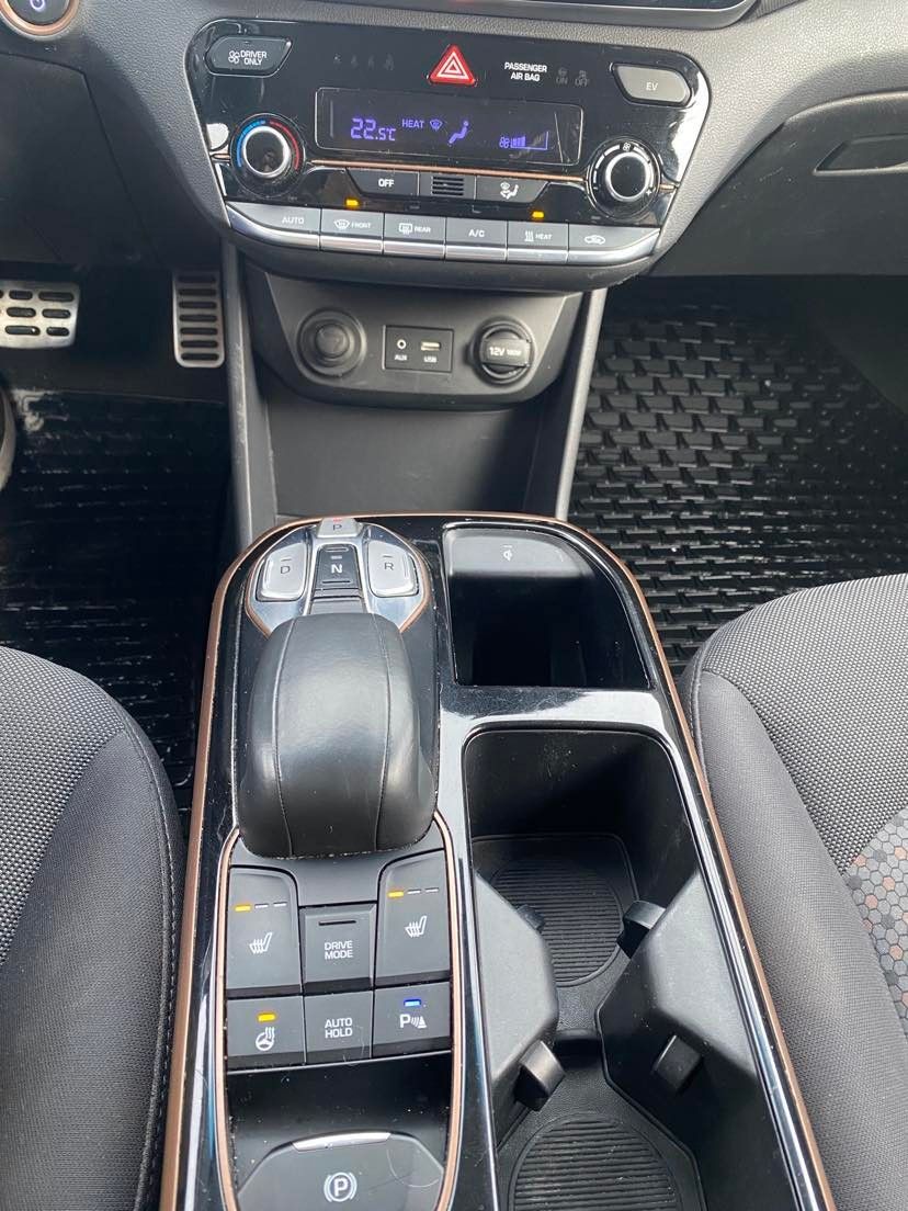 Hyundai IONIQ