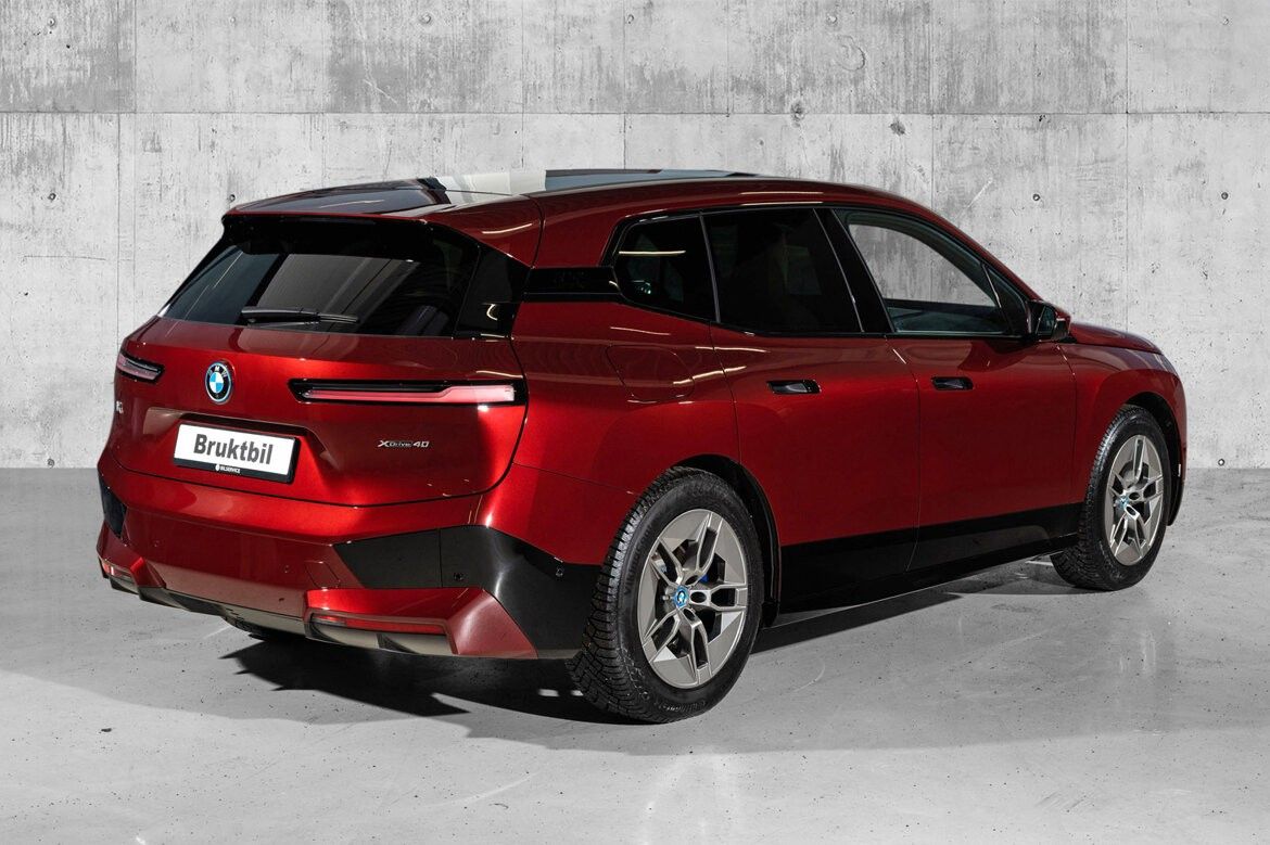 BMW iX xDrive 40