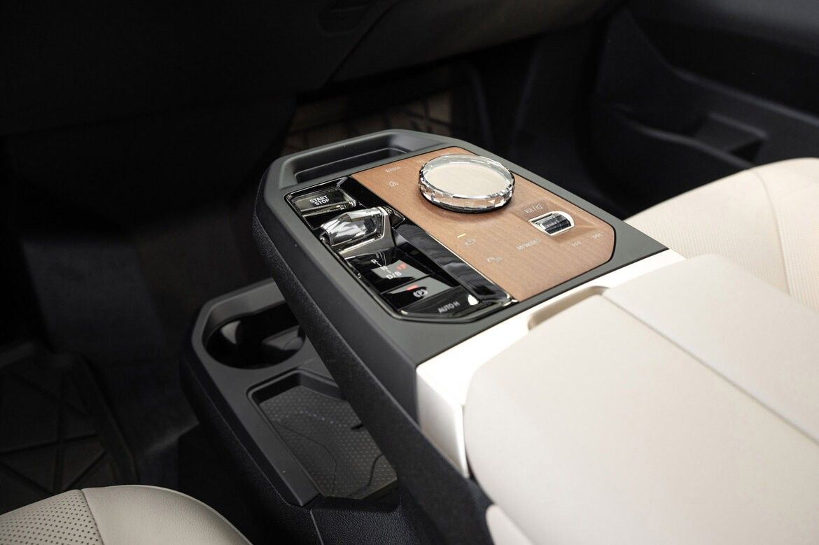 BMW iX xDrive 40