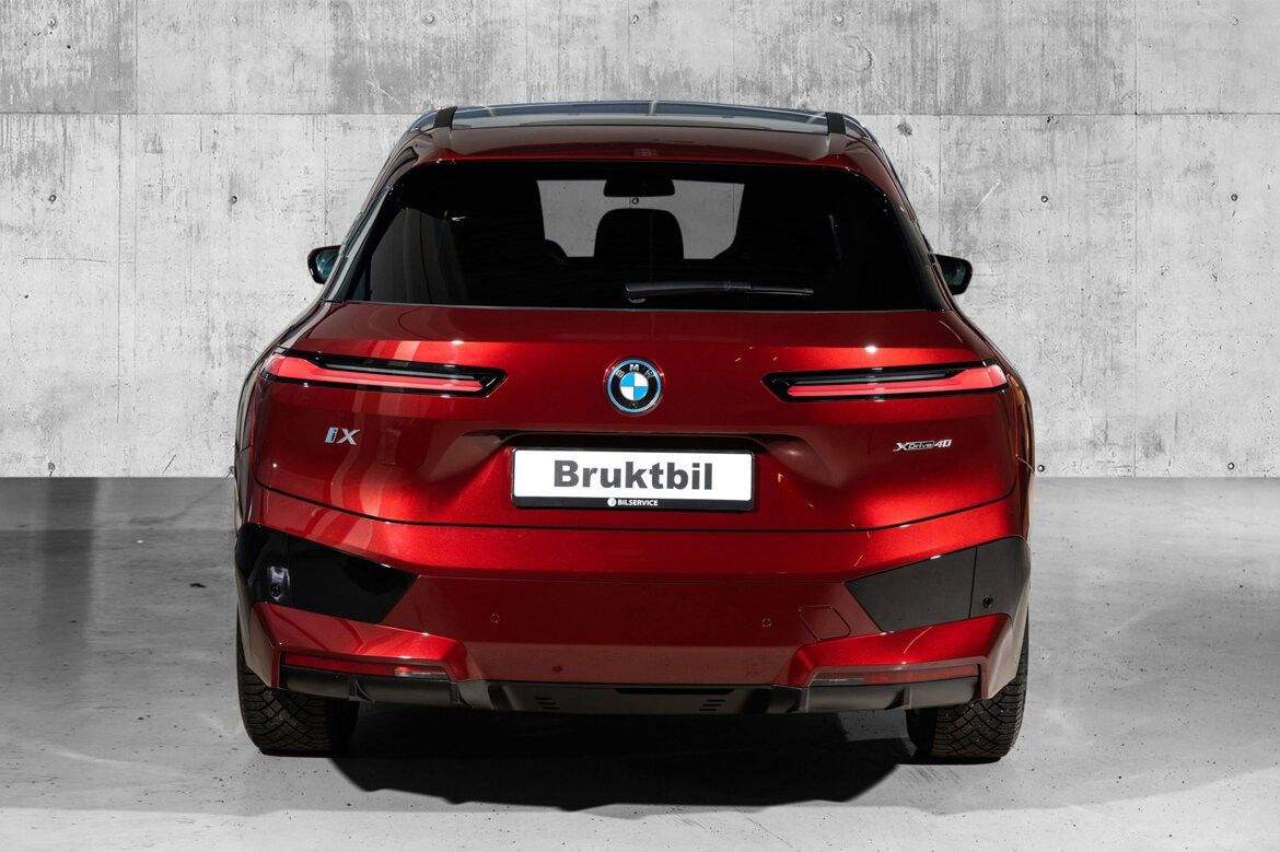 BMW iX xDrive 40