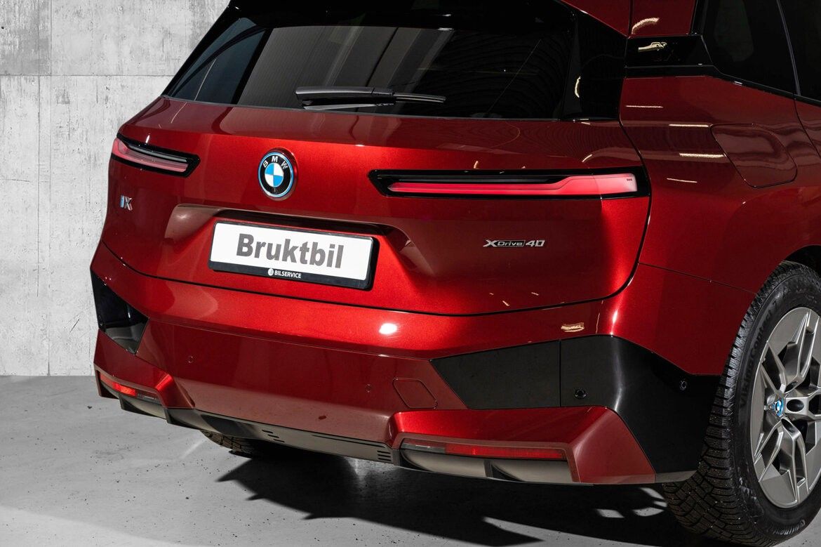 BMW iX xDrive 40