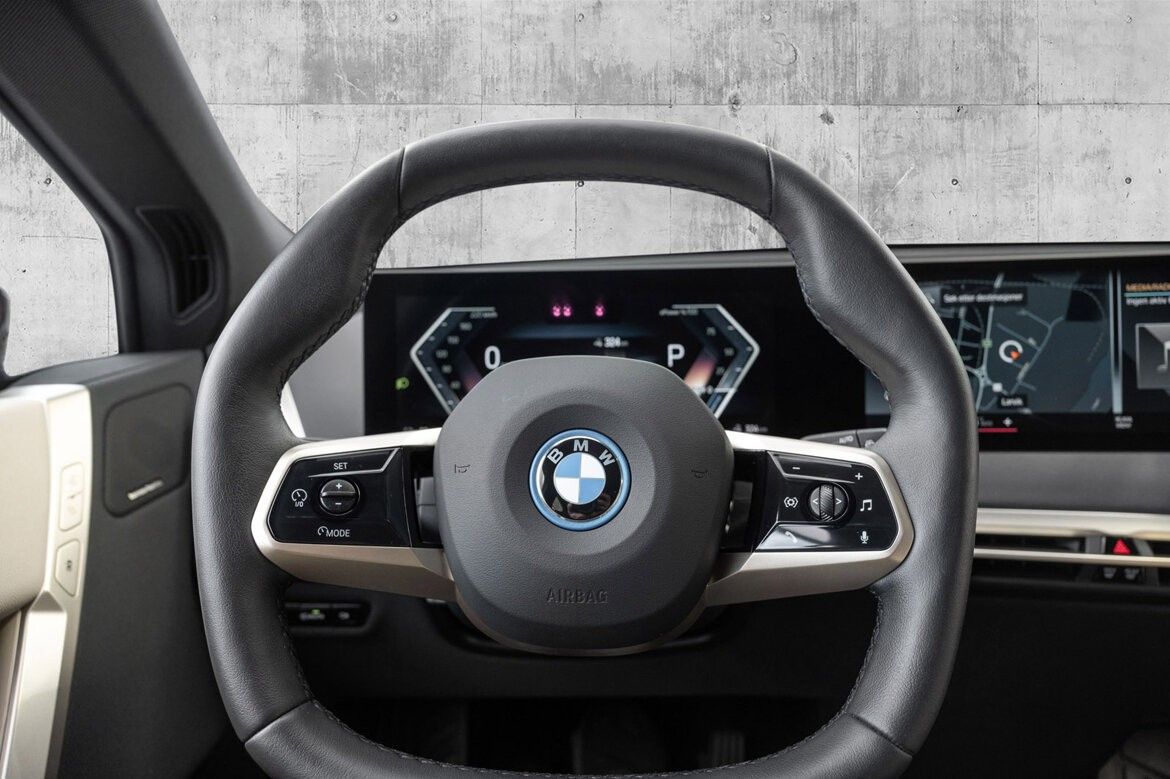 BMW iX xDrive 40