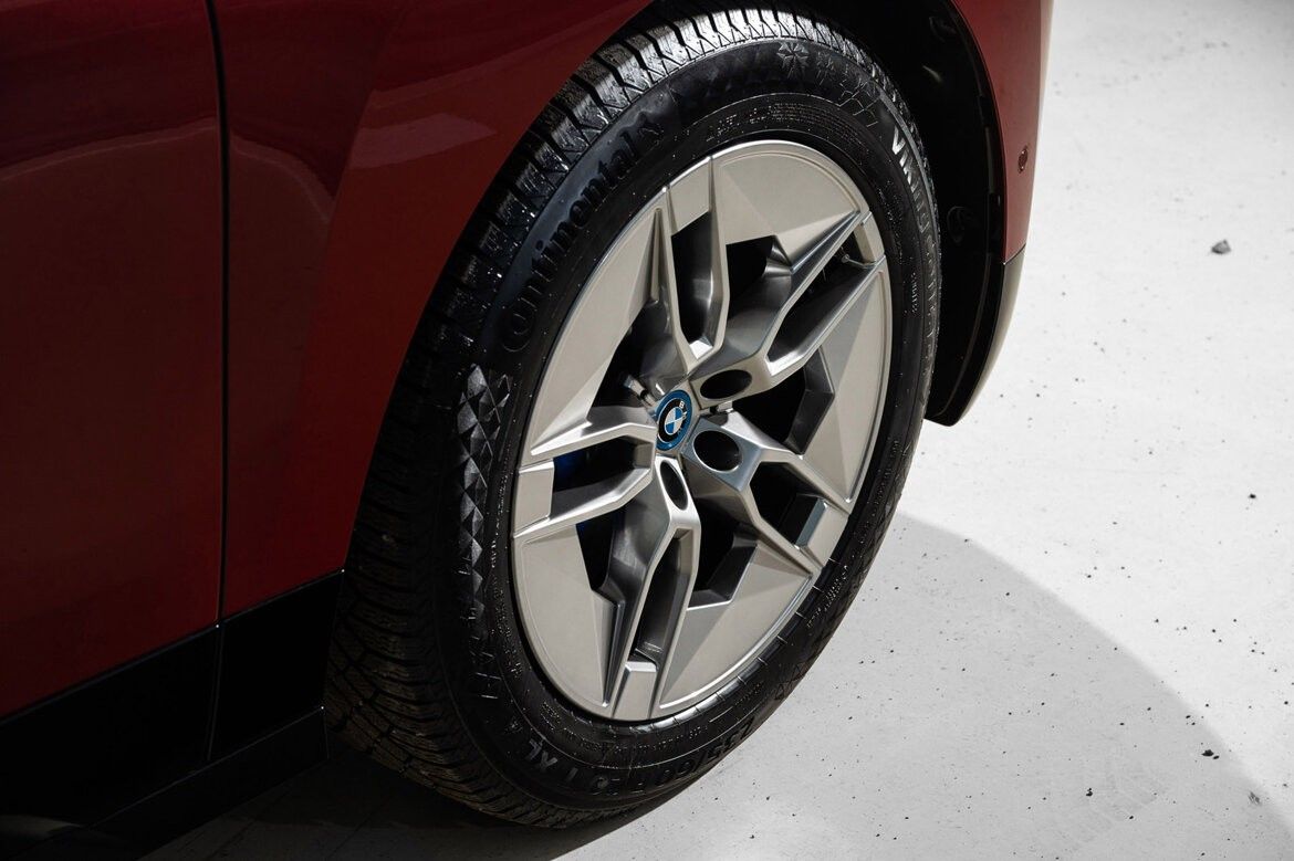 BMW iX xDrive 40