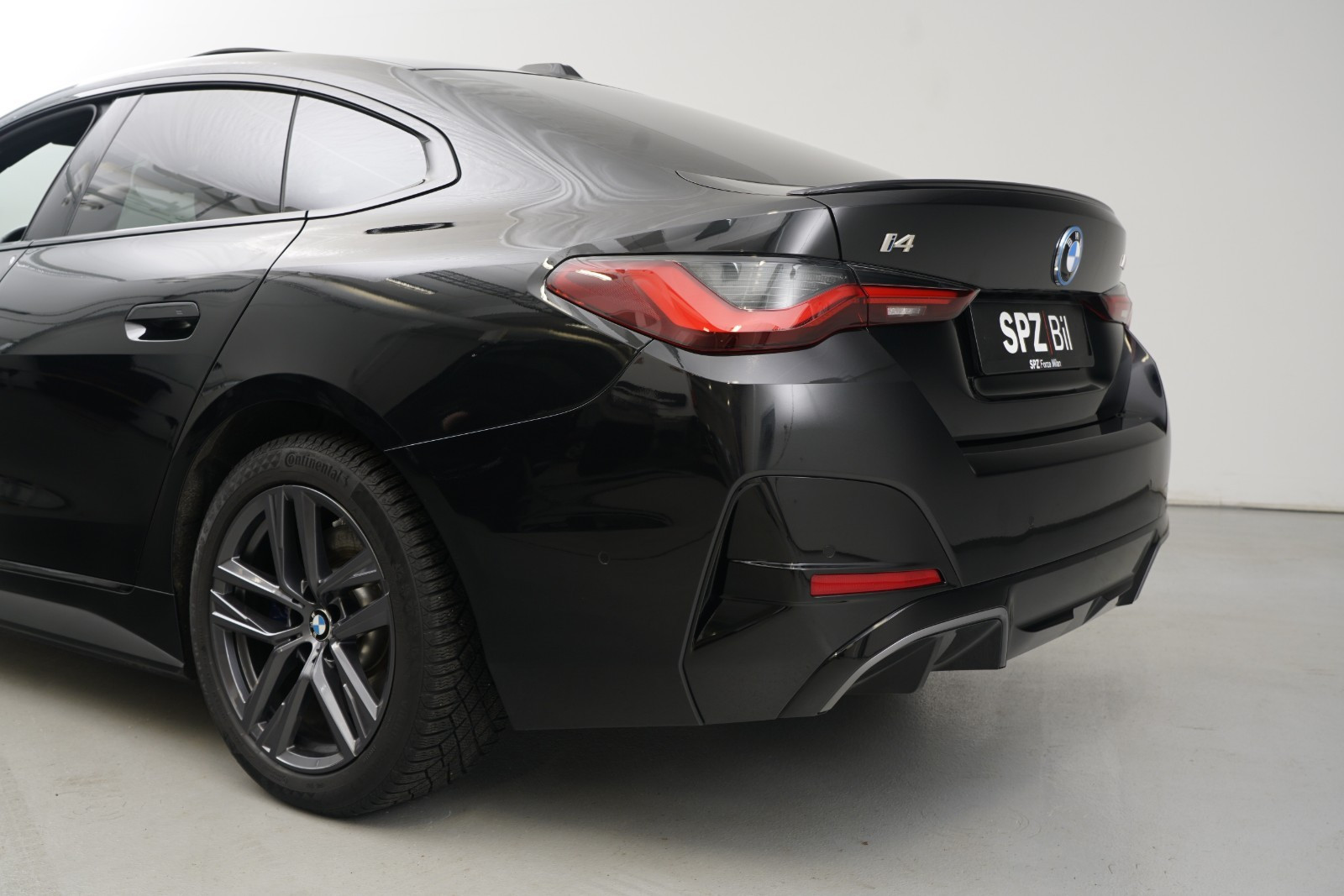 BMW i4 M50