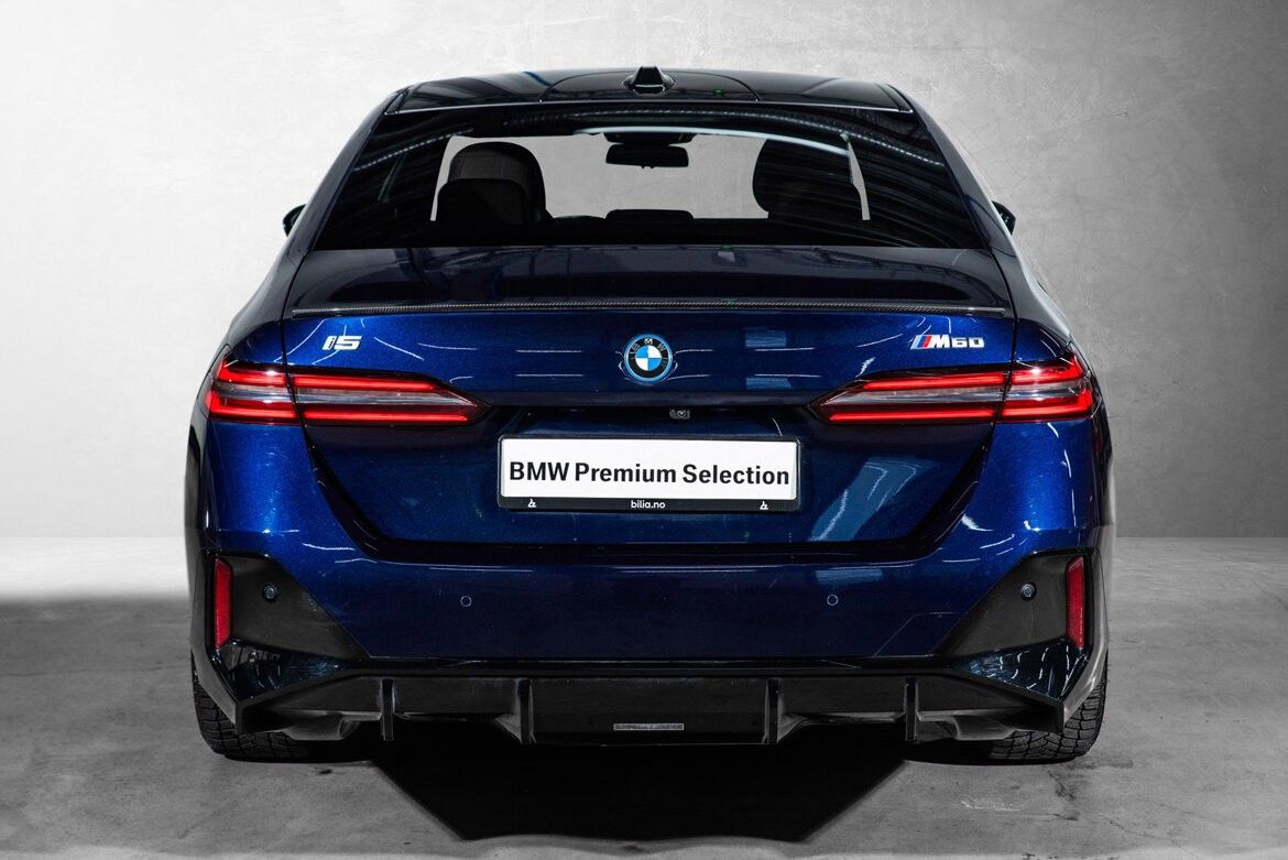 BMW i5 M60