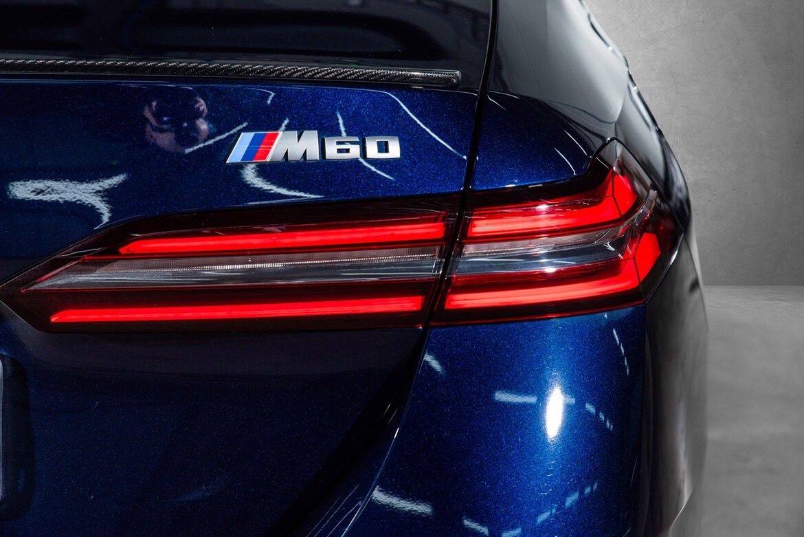 BMW i5 M60