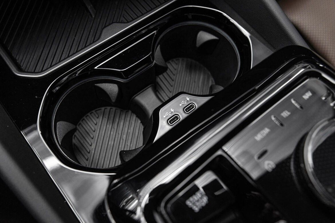 BMW i5 M60