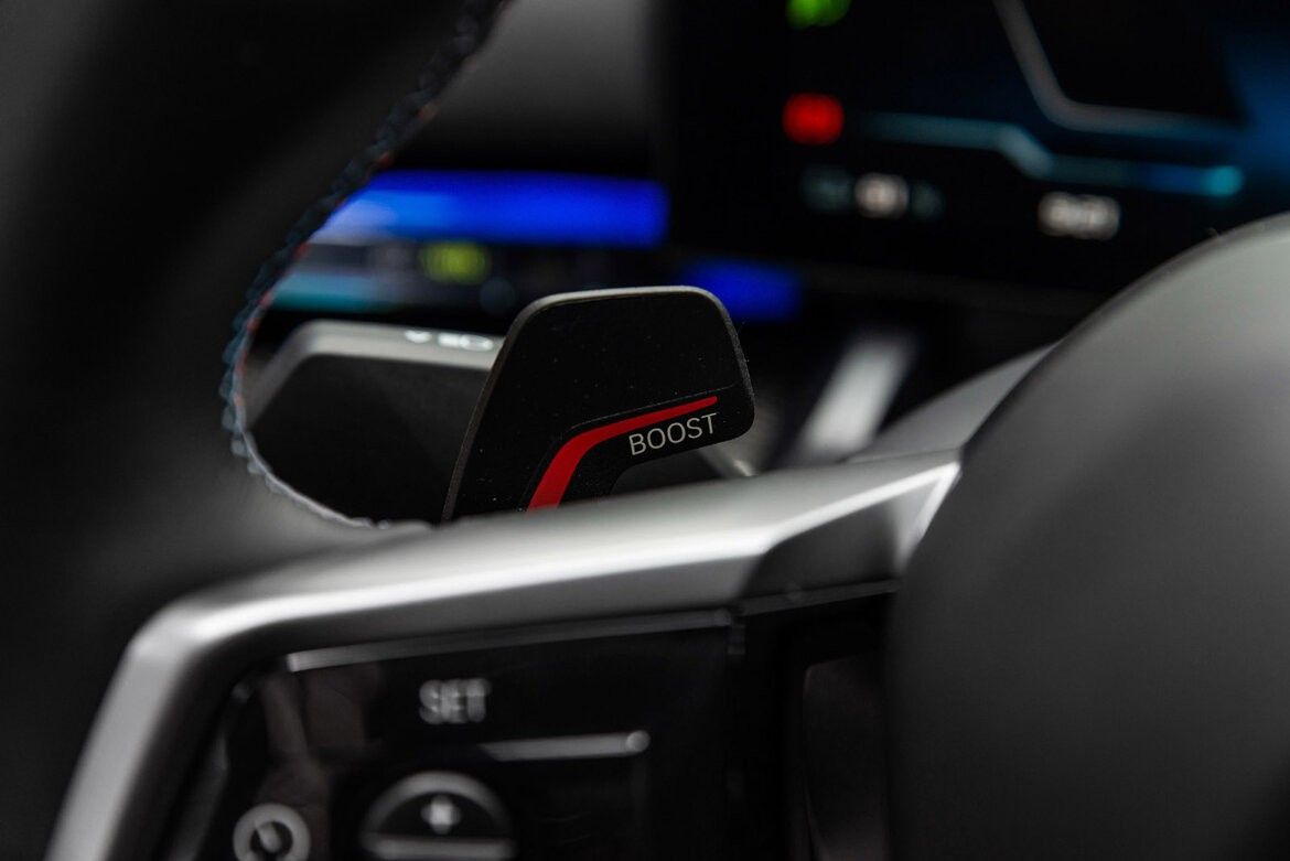 BMW i5 M60