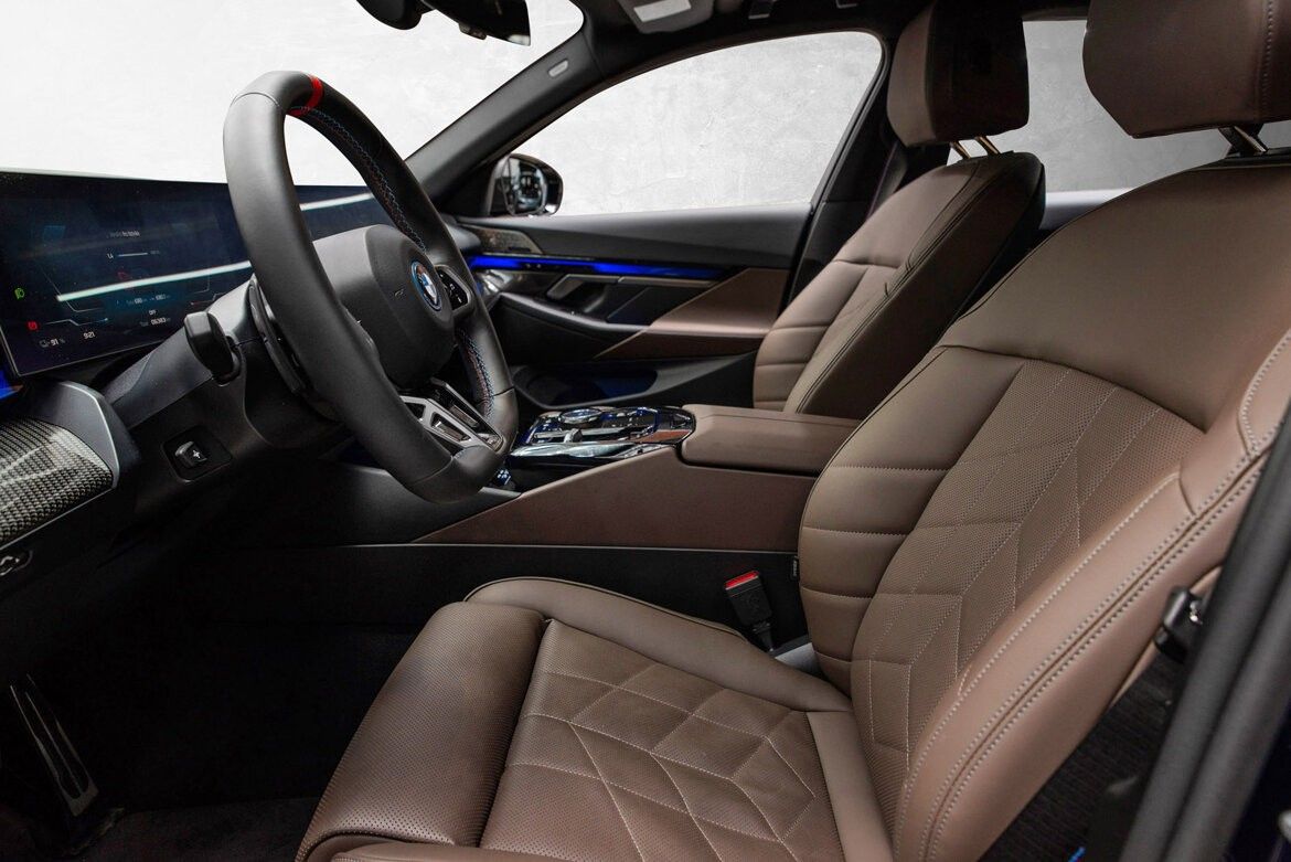 BMW i5 M60