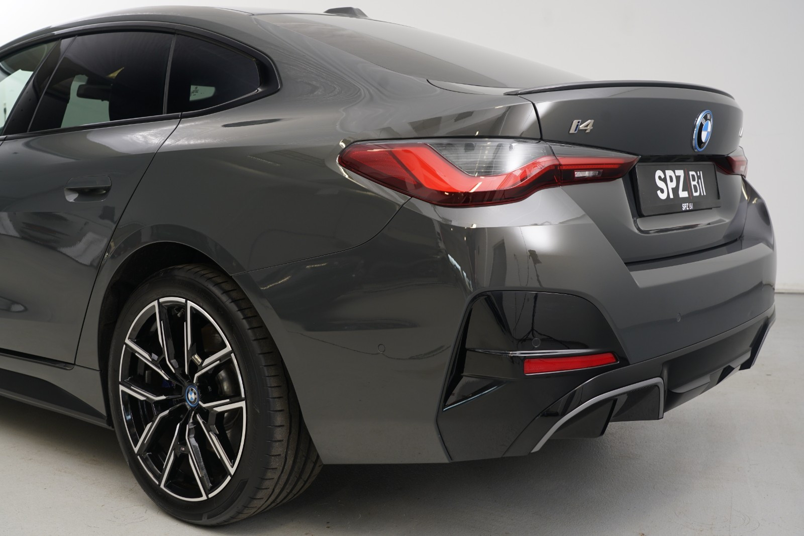 BMW i4 M50