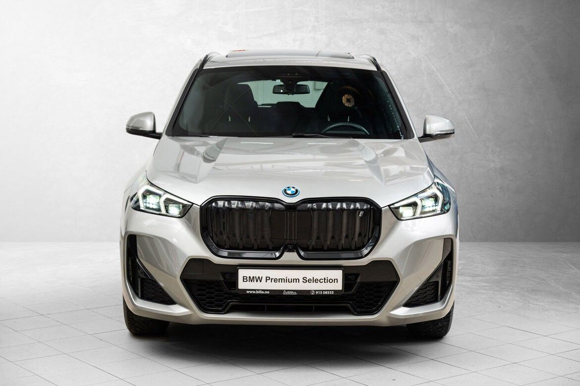 BMW iX1