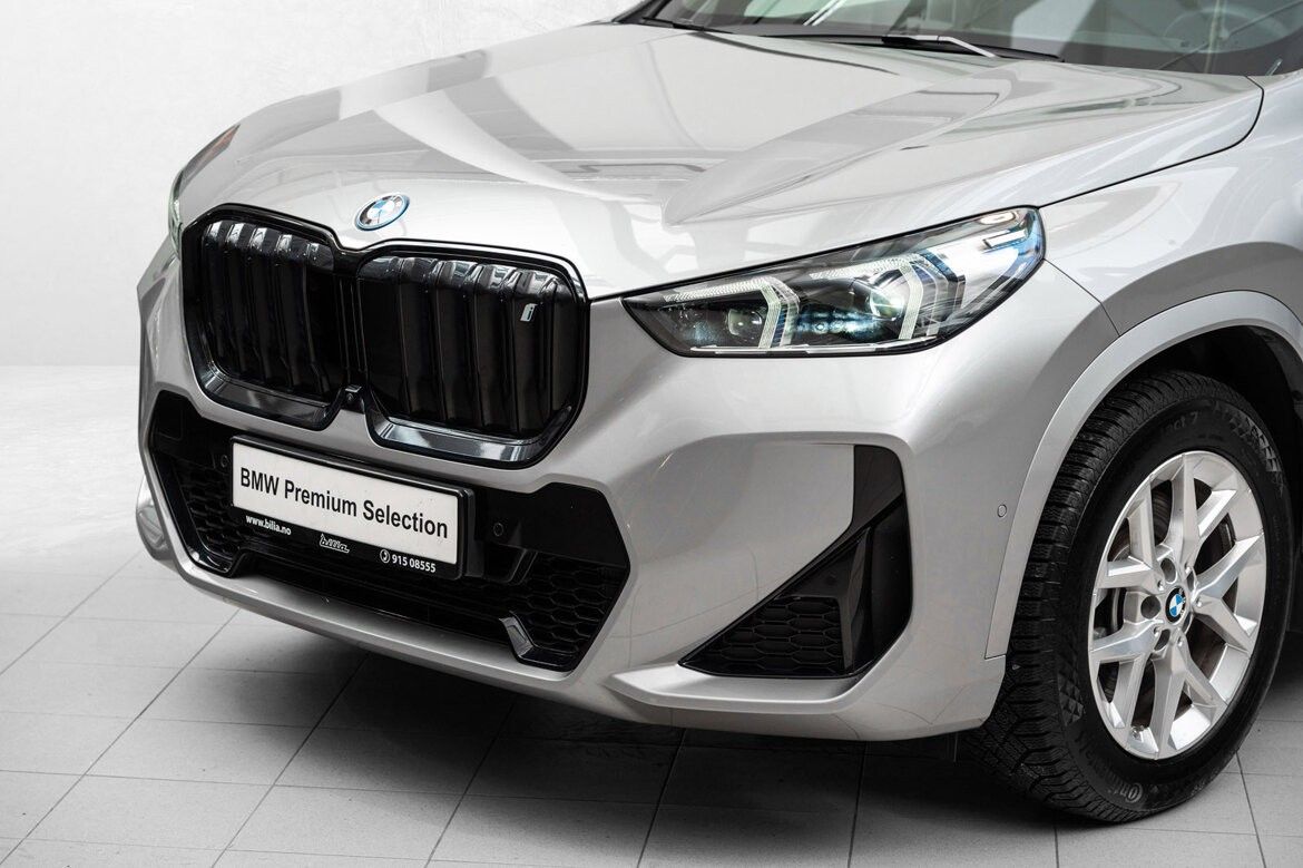 BMW iX1