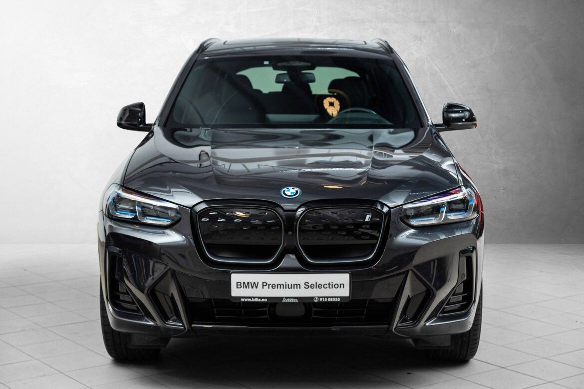 BMW iX3