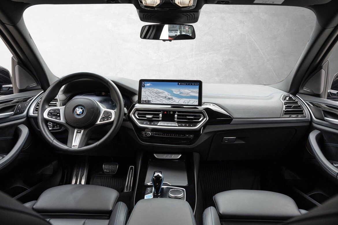 BMW iX3