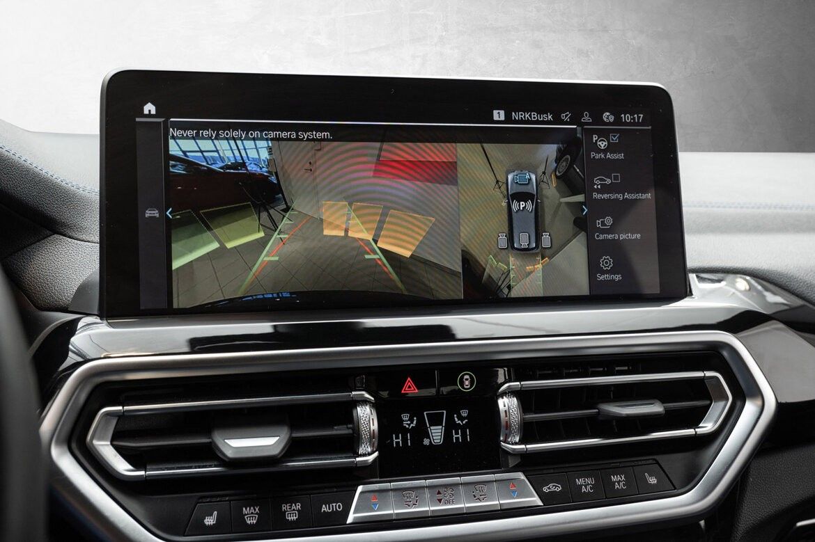 BMW iX3