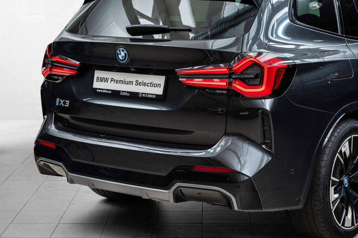 BMW iX3