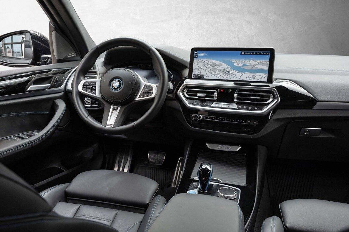 BMW iX3