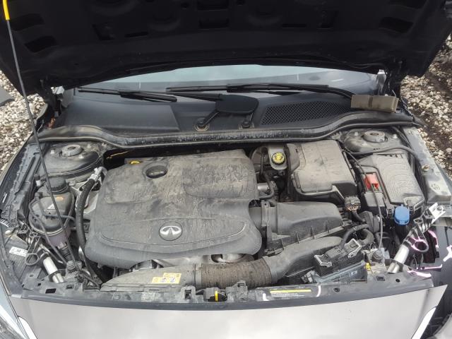 Infiniti QX30 Base 2017
