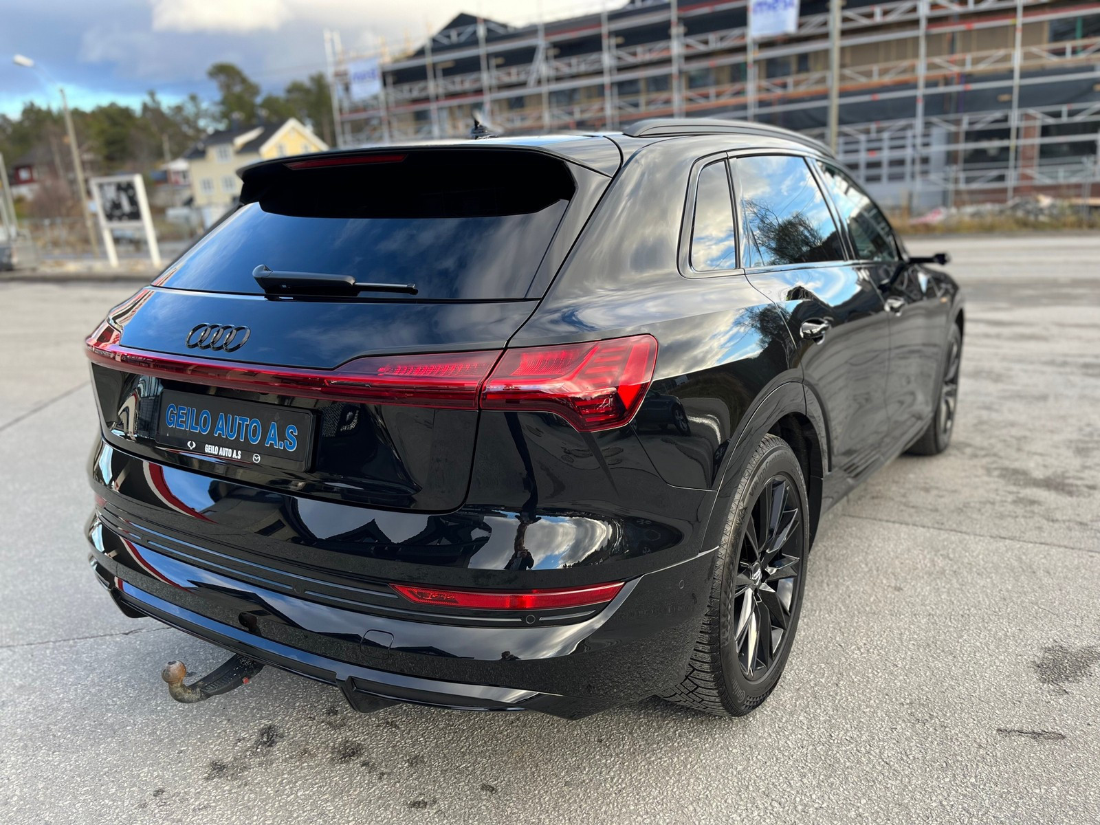 Audi e-tron