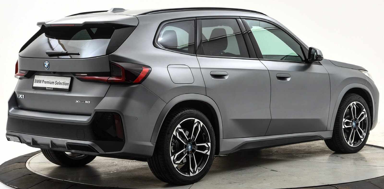BMW iX1