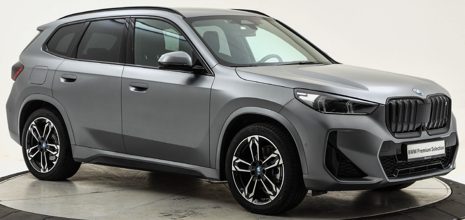 BMW iX1
