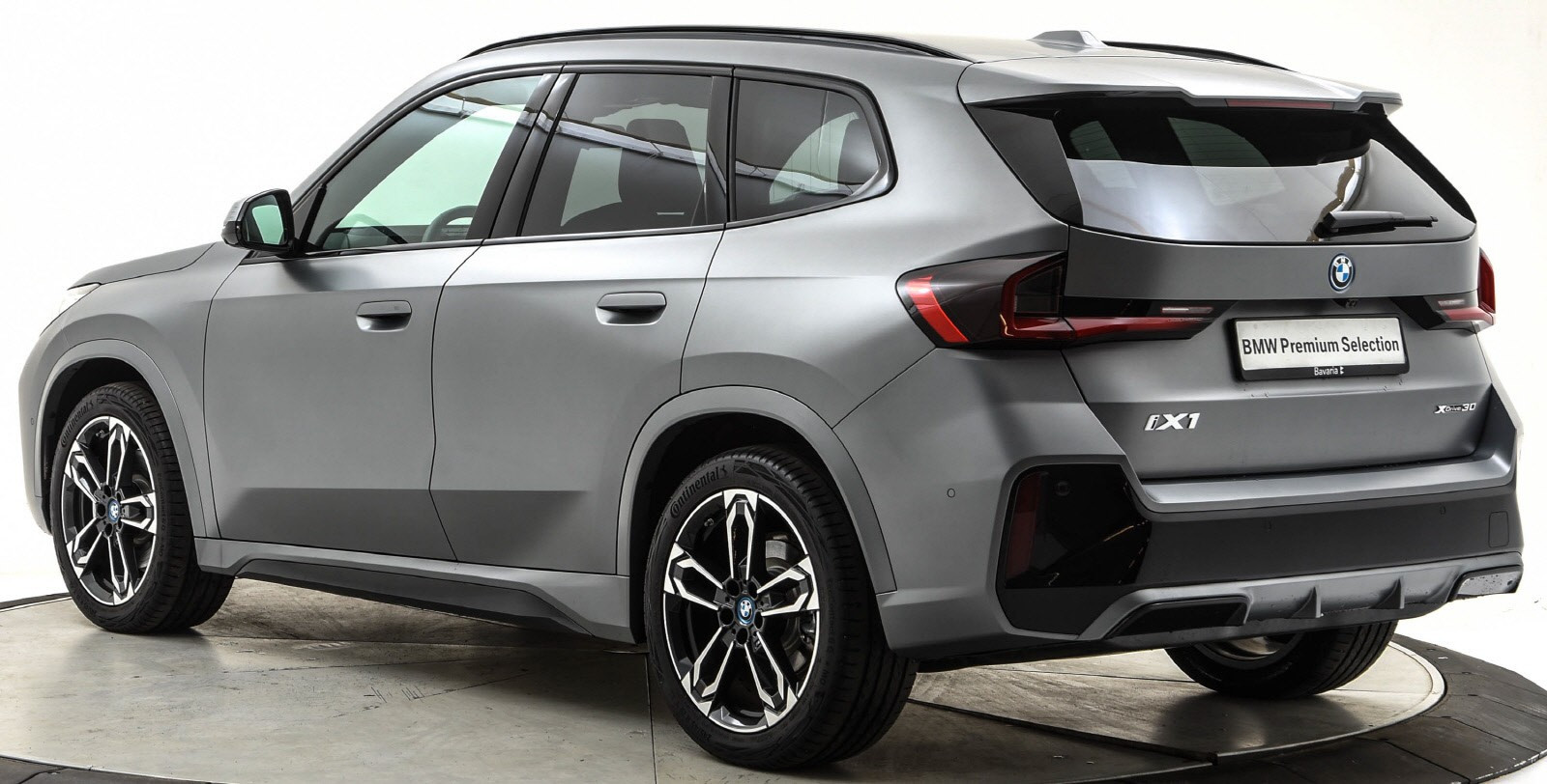 BMW iX1