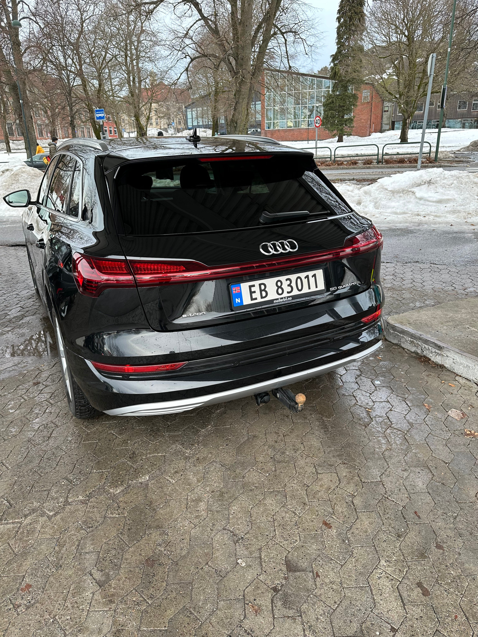 Audi e-tron