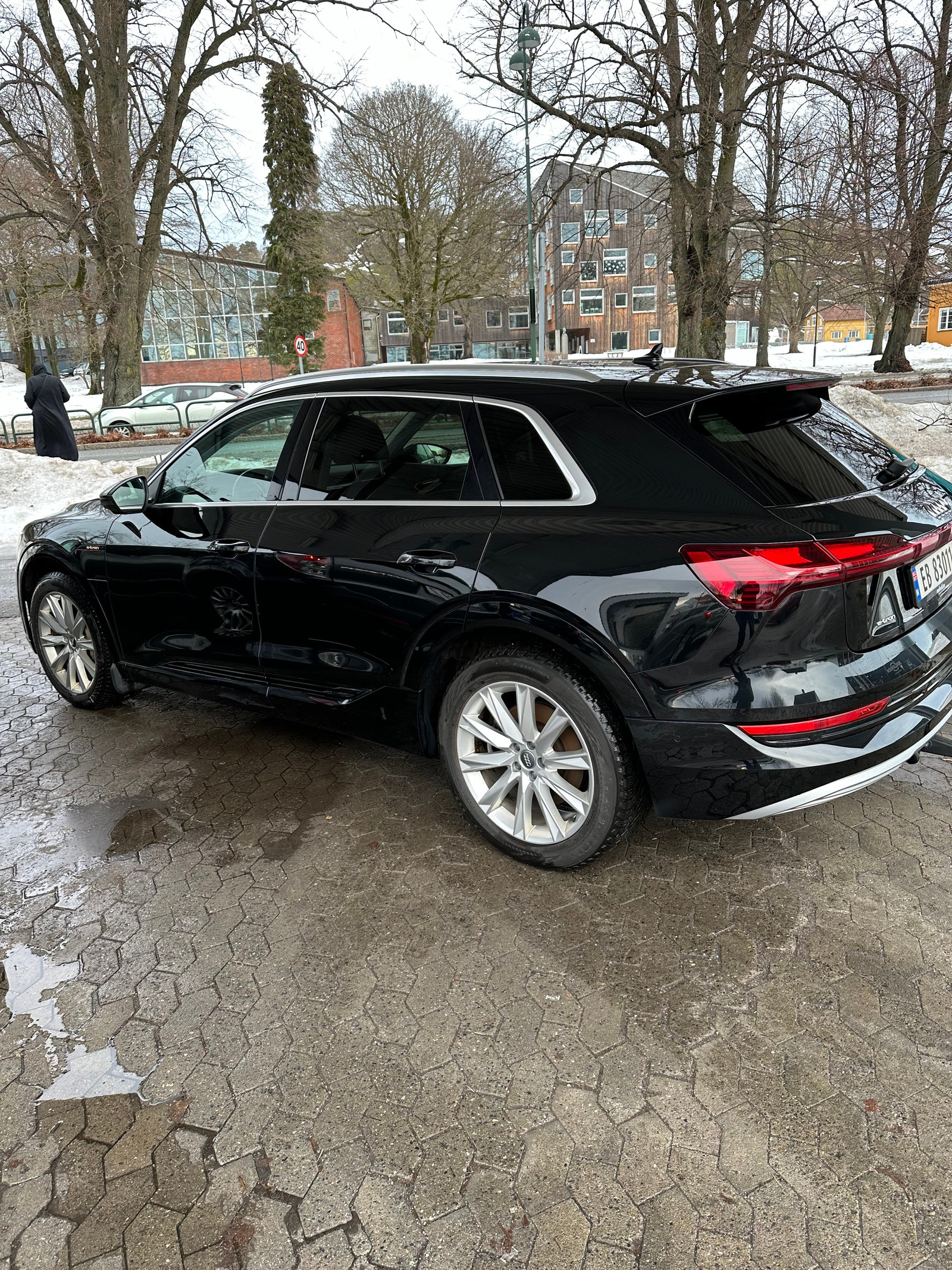 Audi e-tron