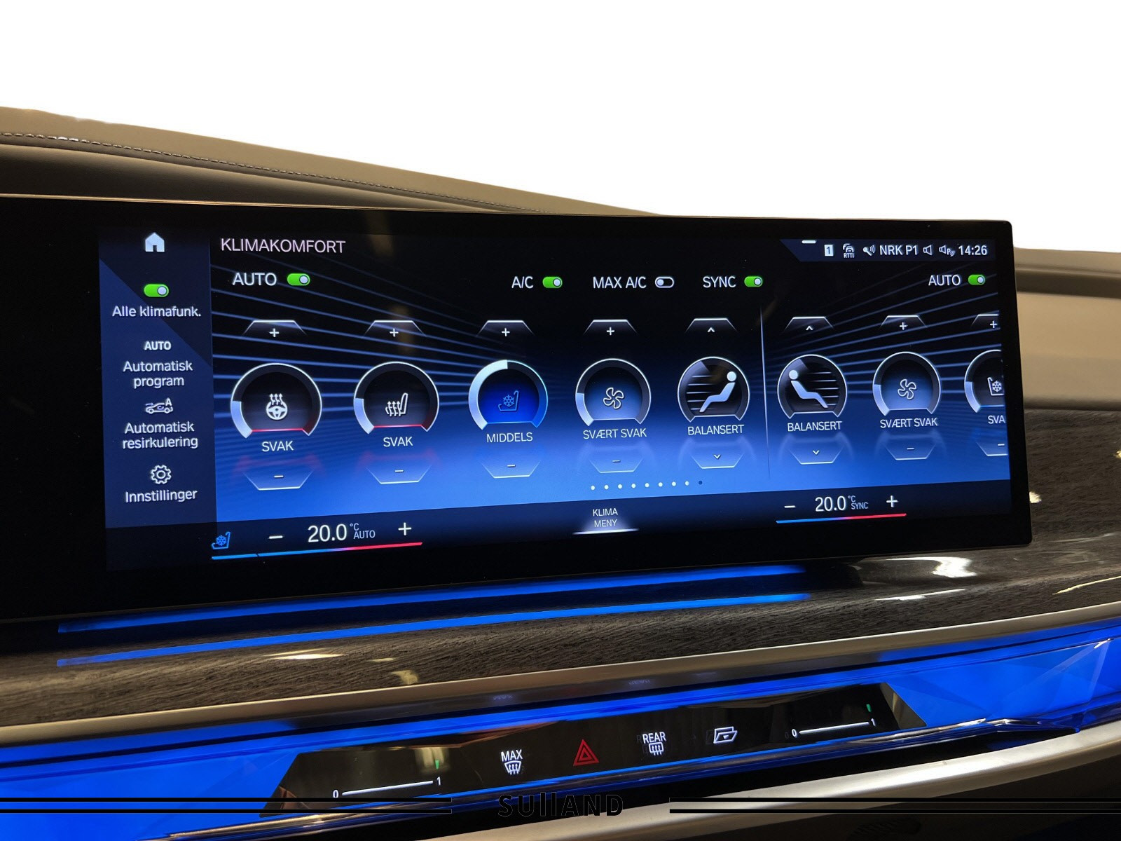 BMW i7