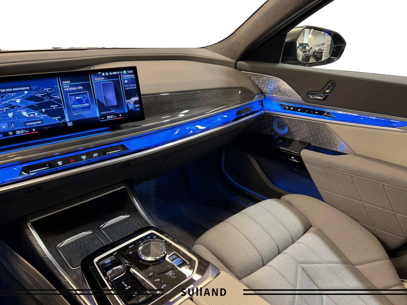 BMW i7