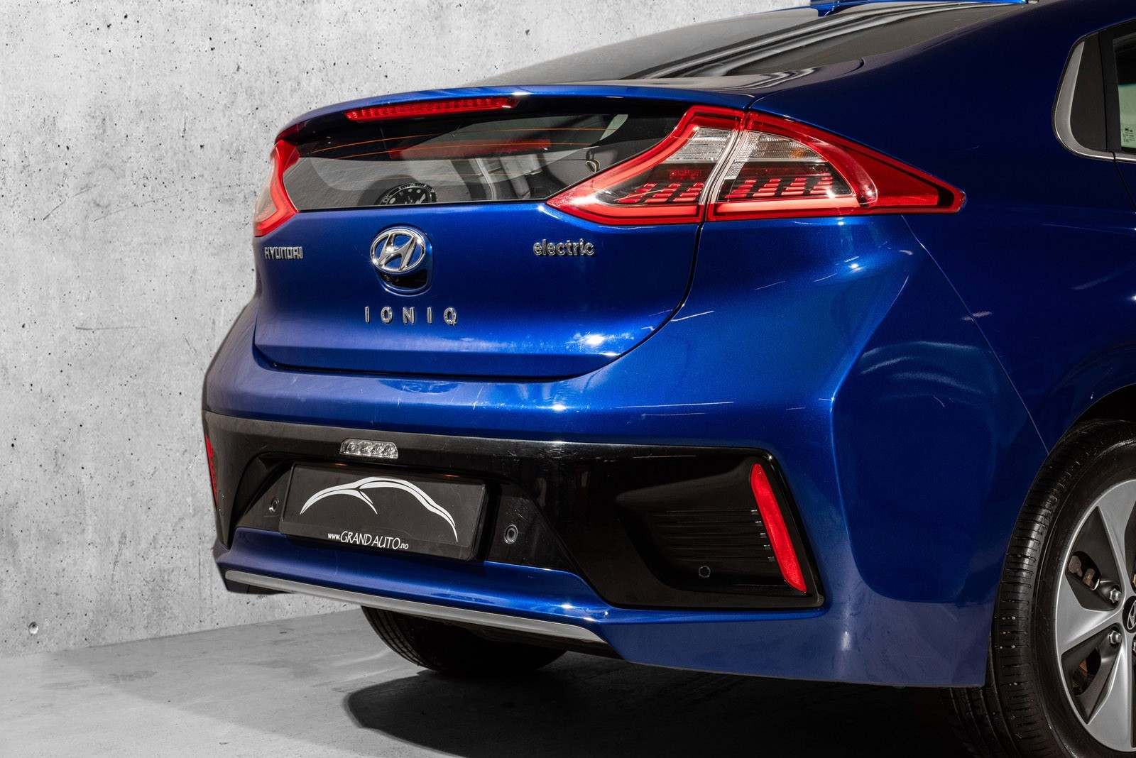 Hyundai IONIQ