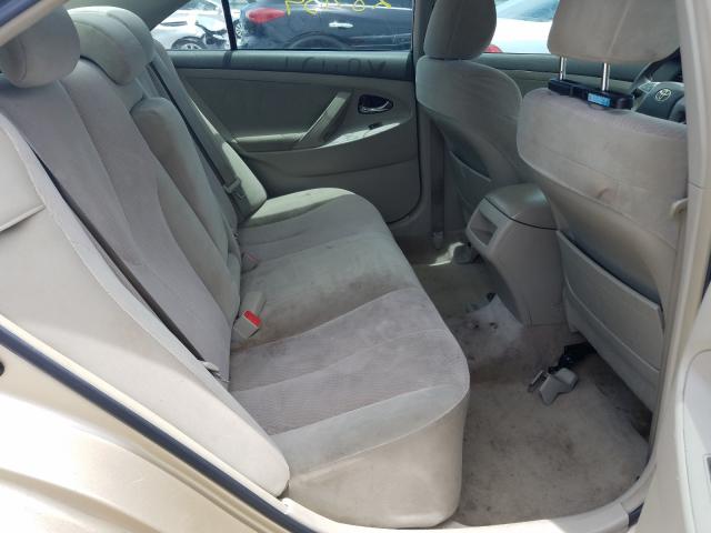 Toyota Camry Base 2011
