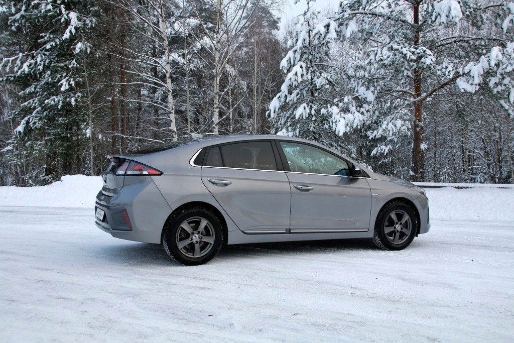 Hyundai IONIQ