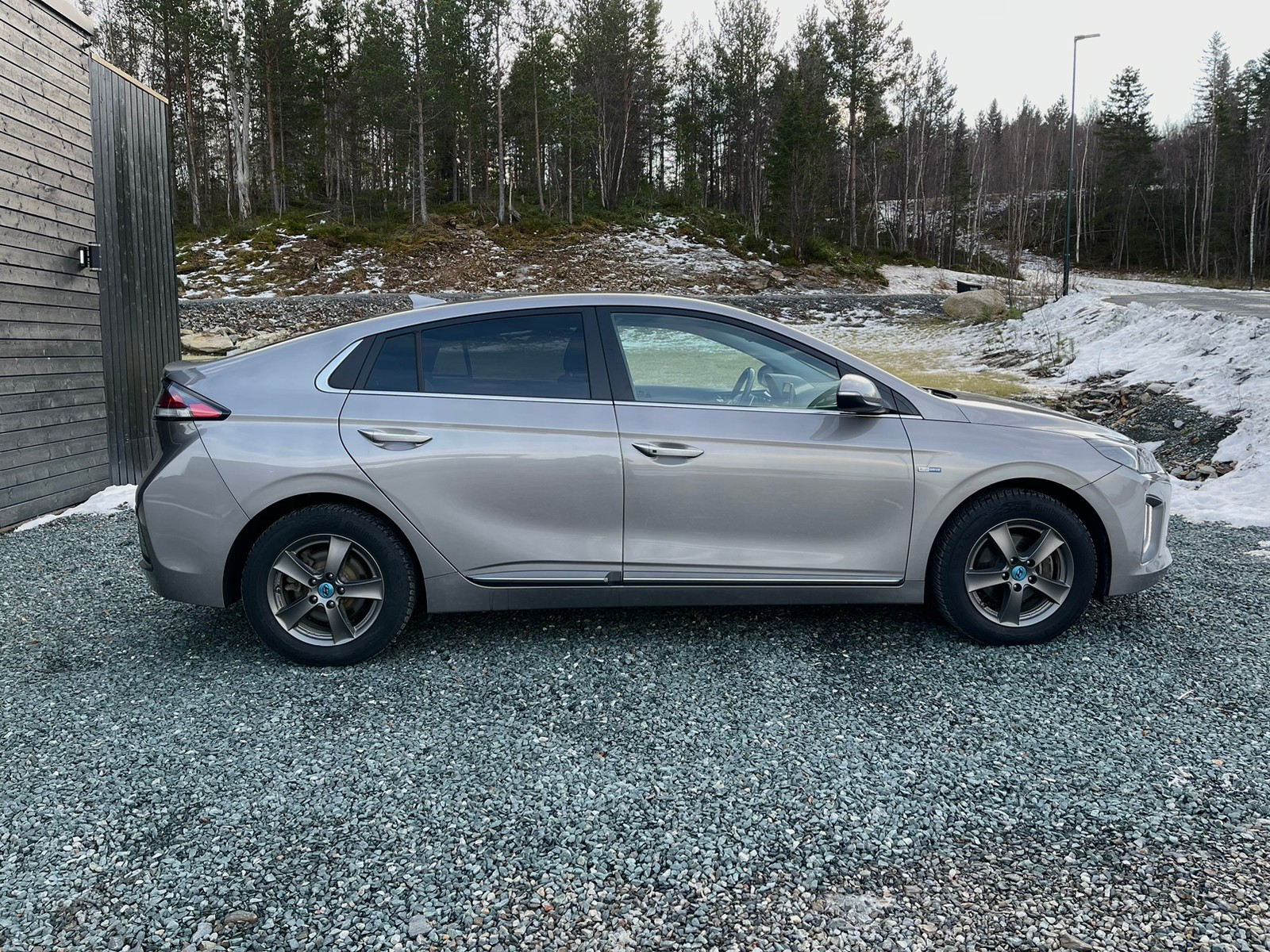 Hyundai IONIQ