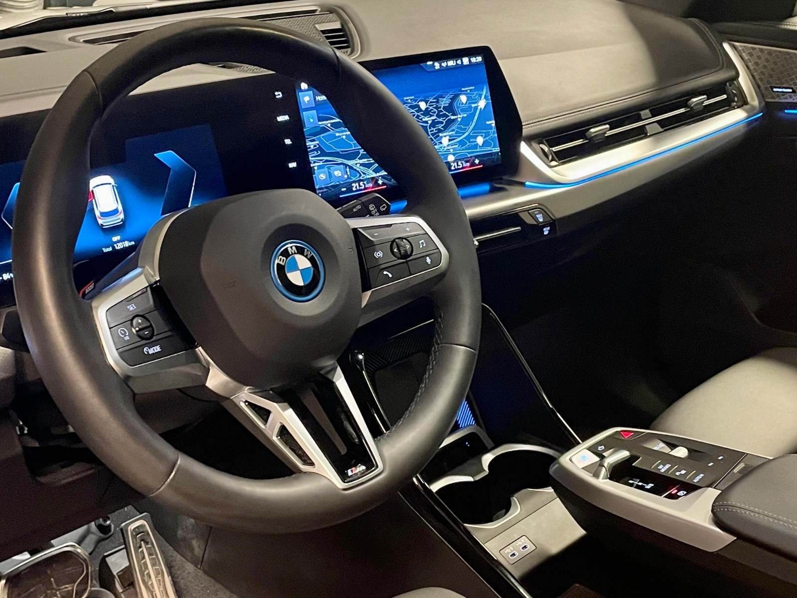 BMW iX1