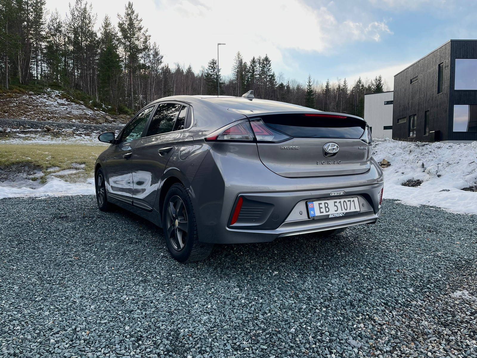 Hyundai IONIQ