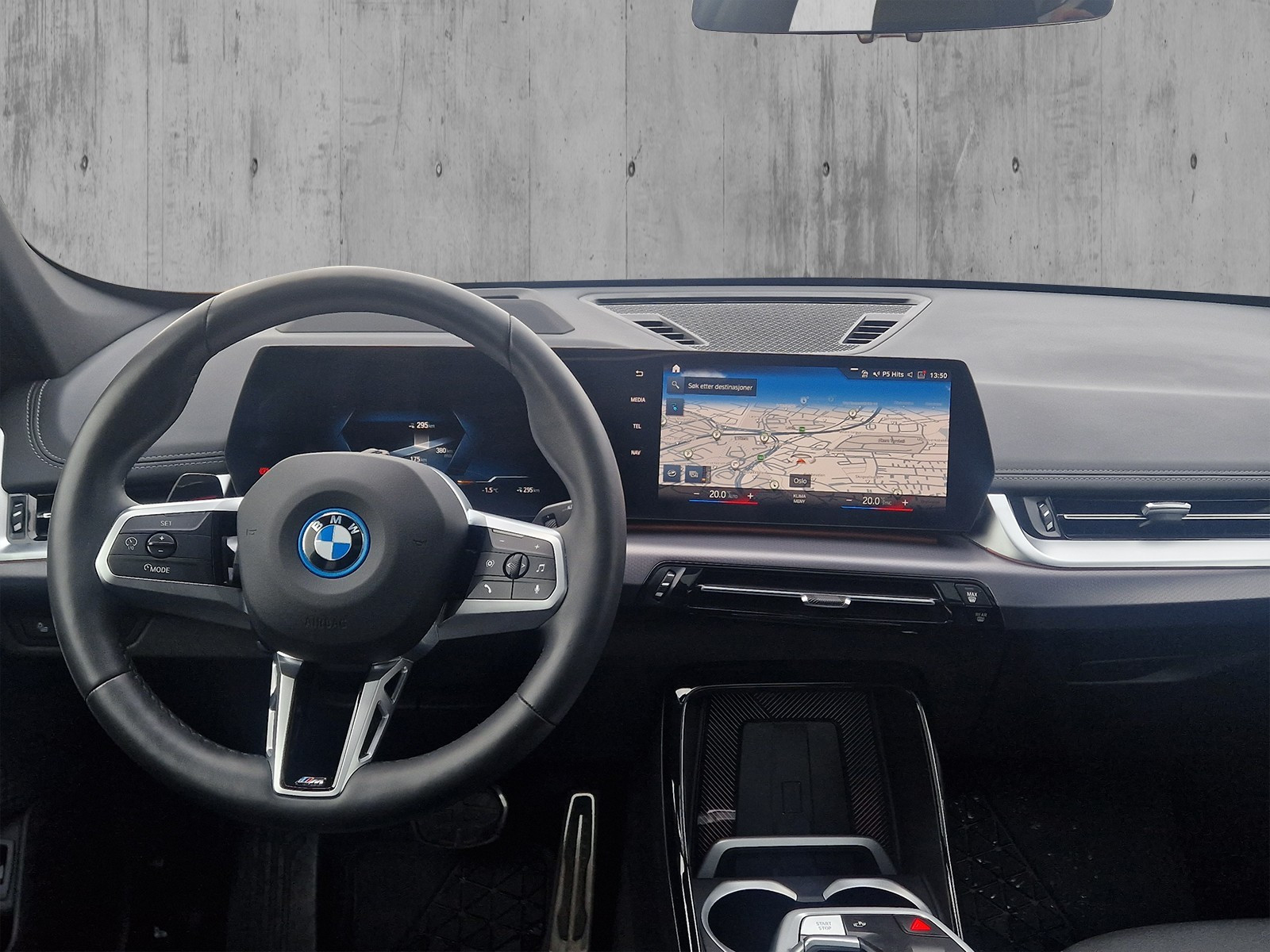 BMW iX1