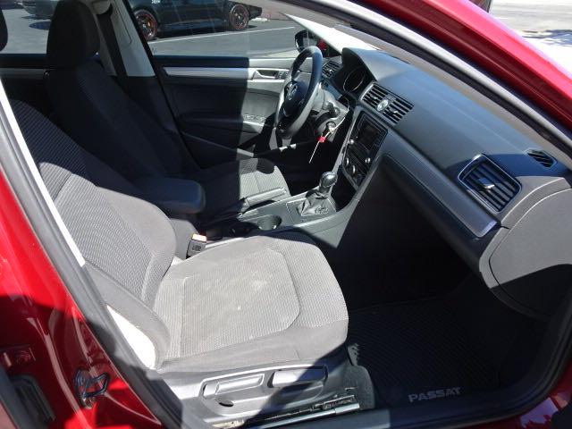 Volkswagen Passat S 2016