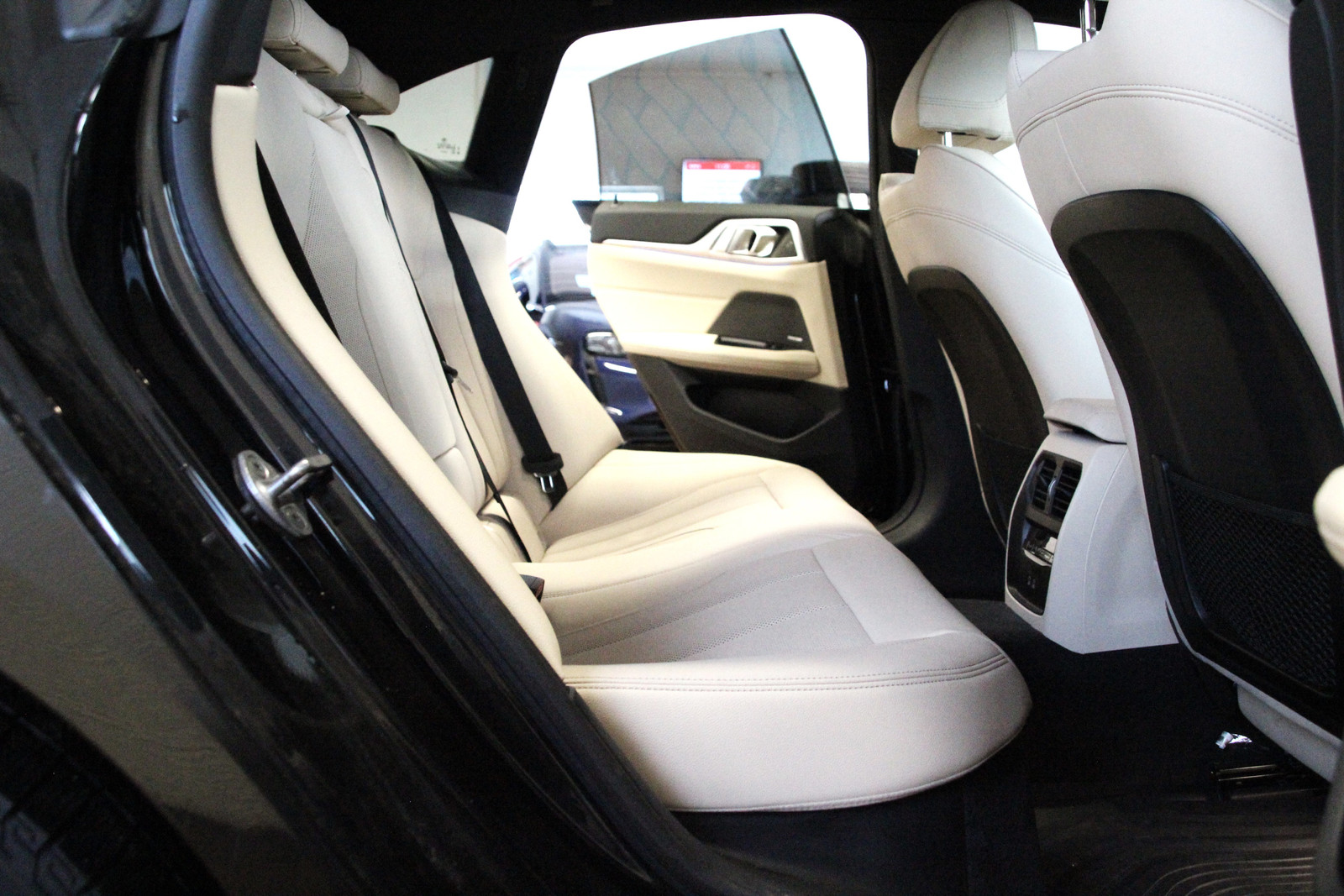 BMW i4 M50