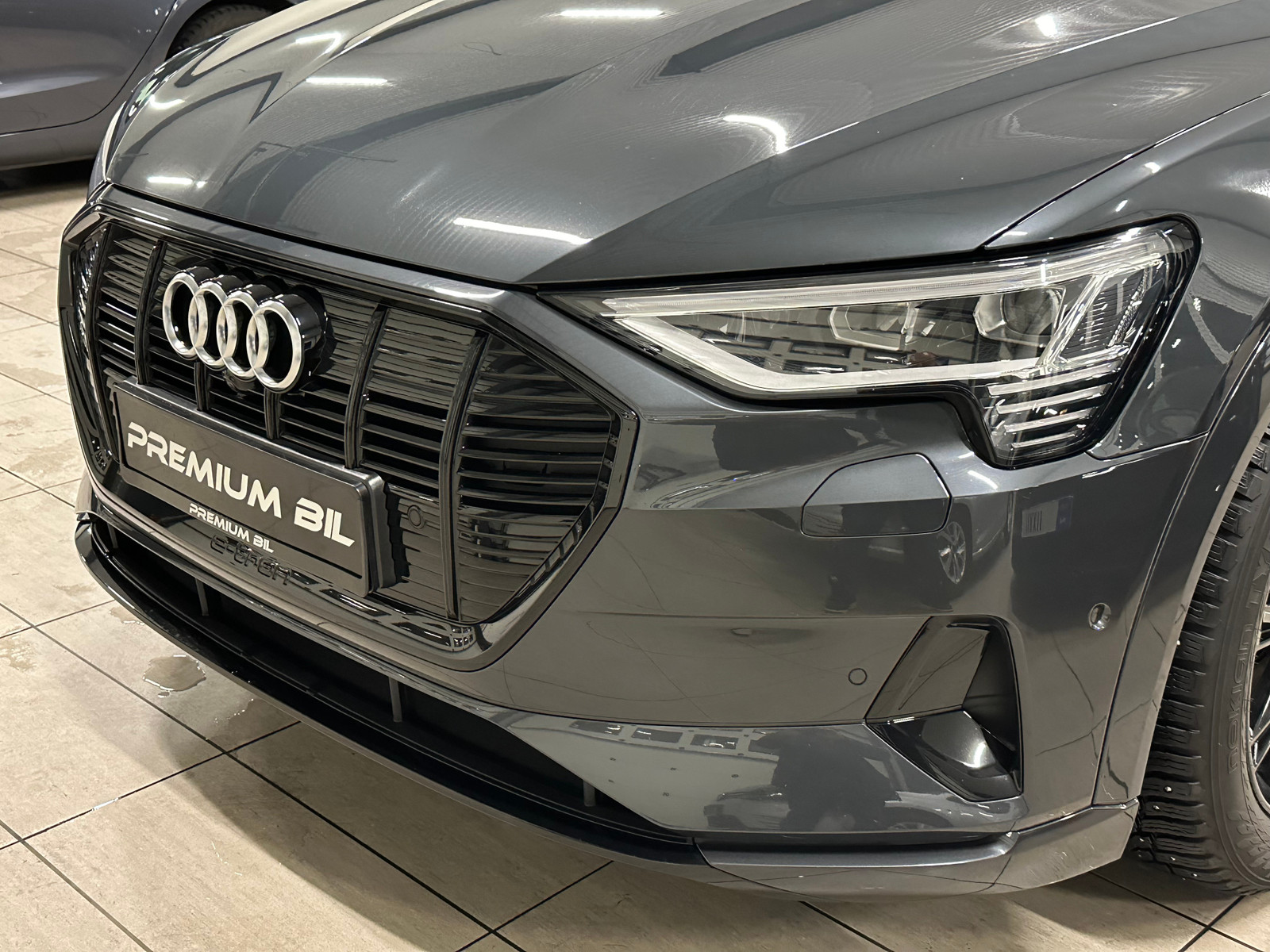 Audi e-tron