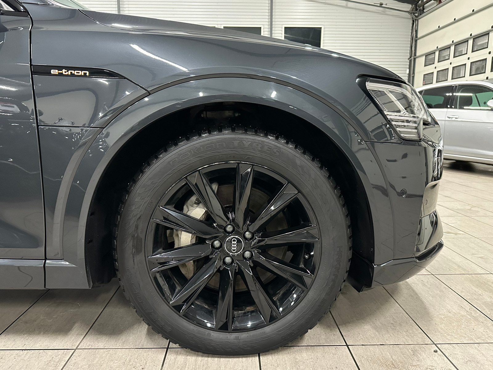 Audi e-tron