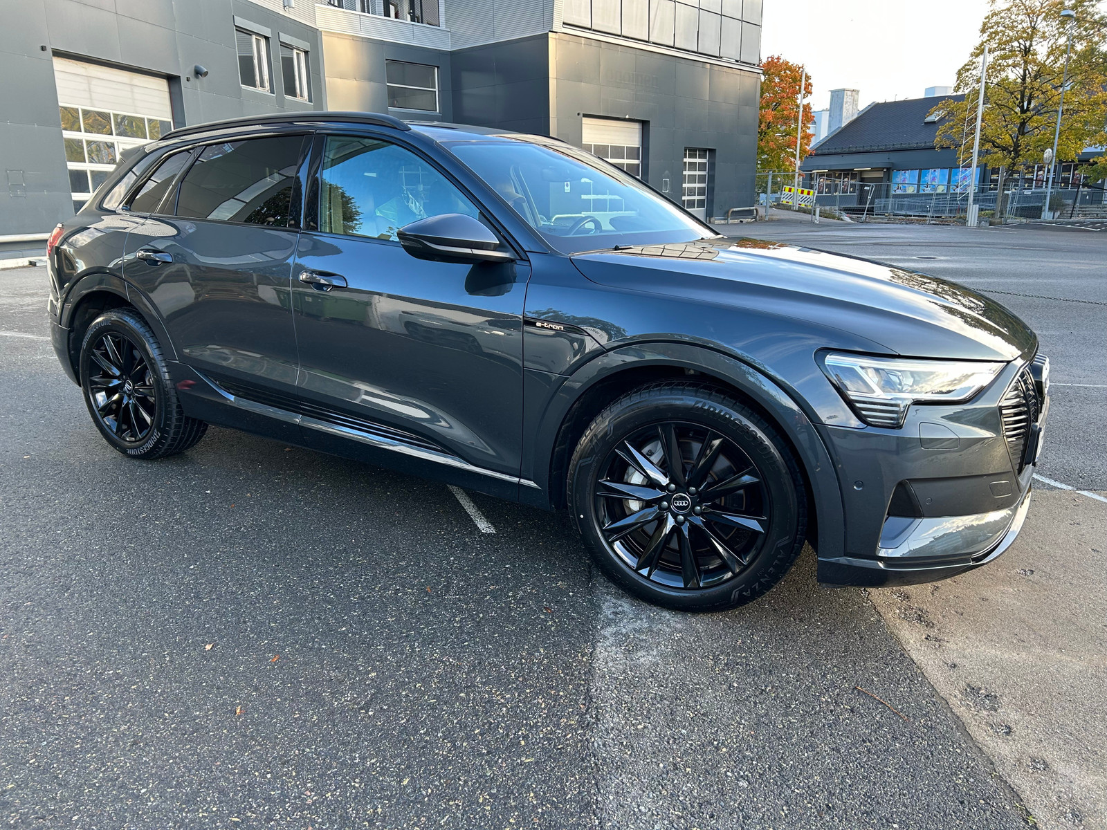 Audi e-tron