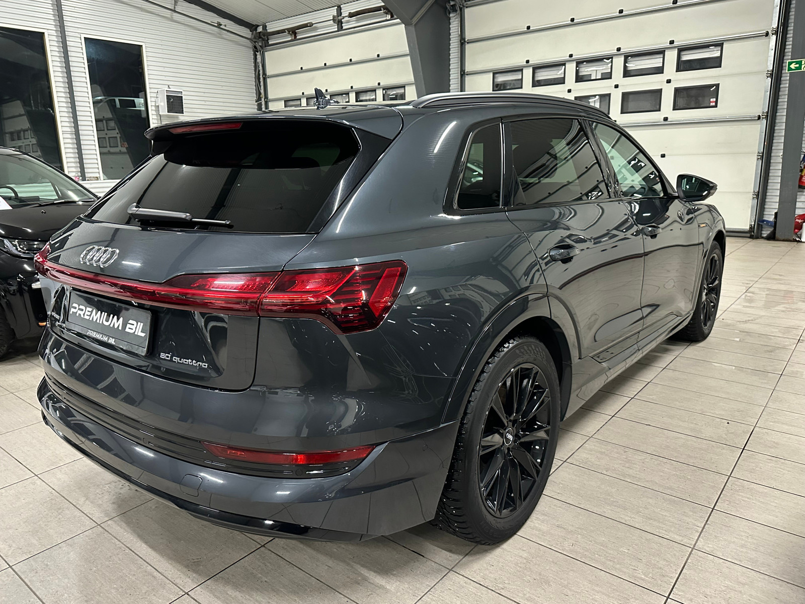 Audi e-tron
