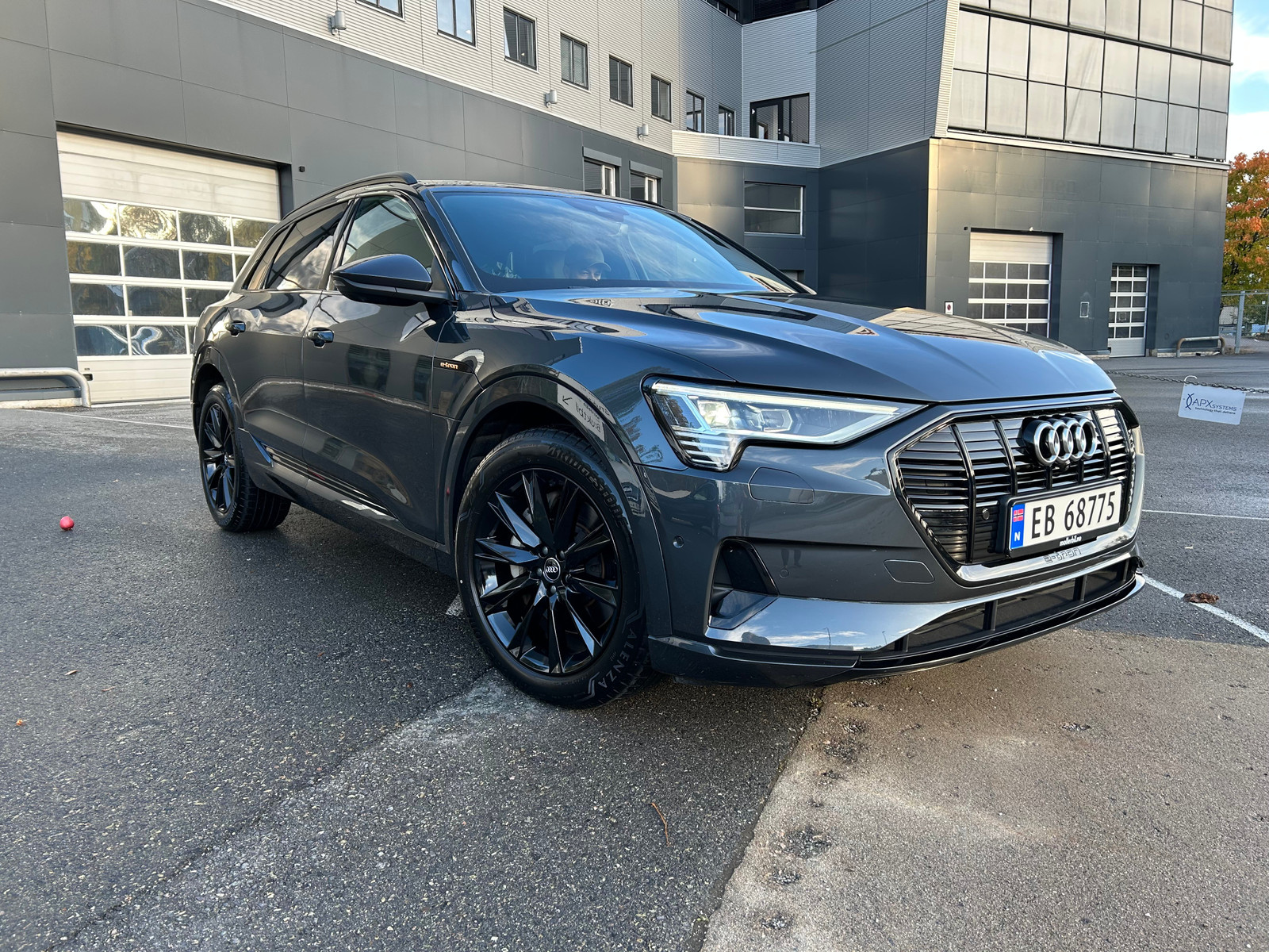 Audi e-tron