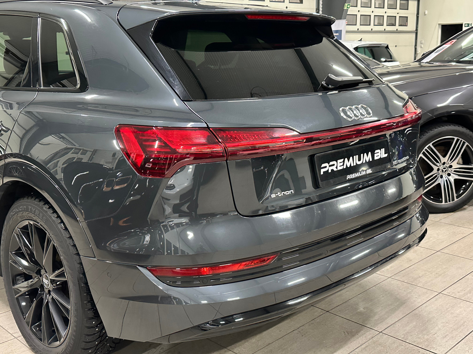 Audi e-tron