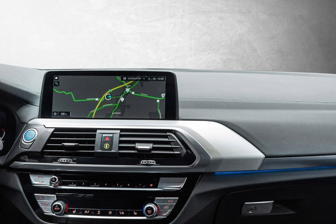 BMW iX3