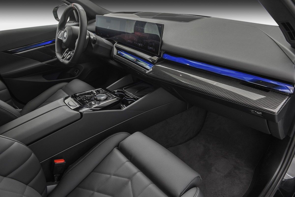 BMW i5 M60